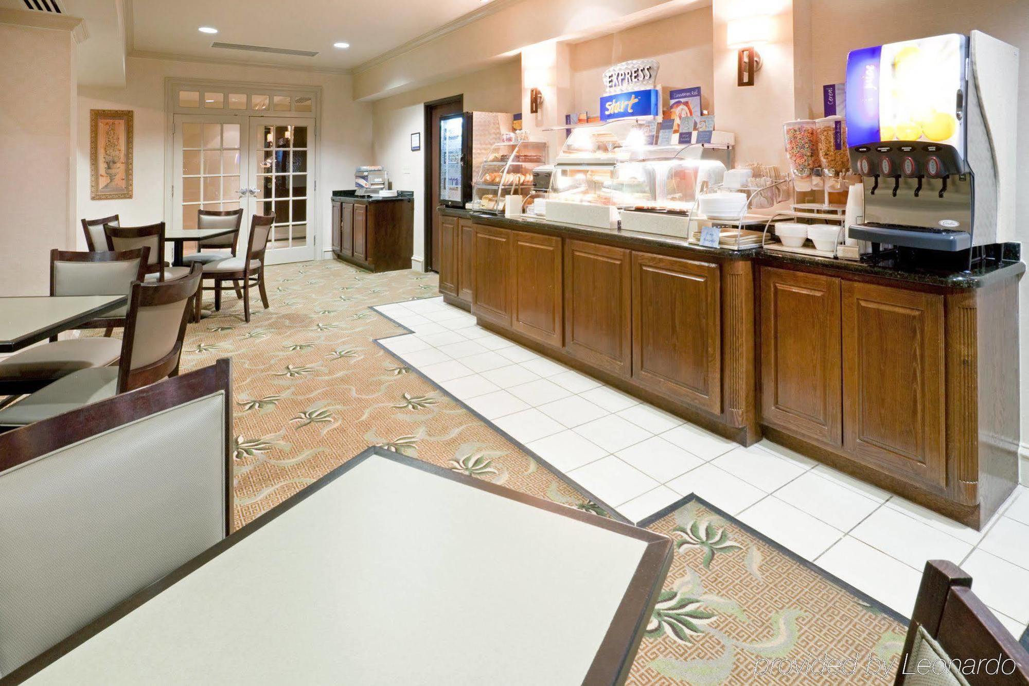 Holiday Inn Express Hotel & Suites Eagle Pass By Ihg Restaurant bilde